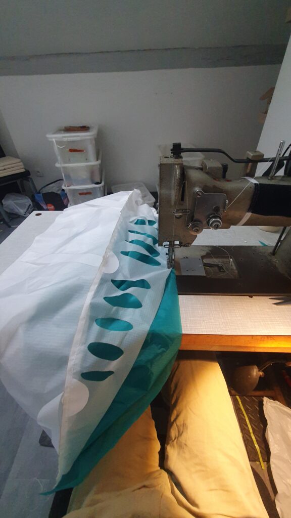 Atelier de réparation parapente Grenoble Chambery