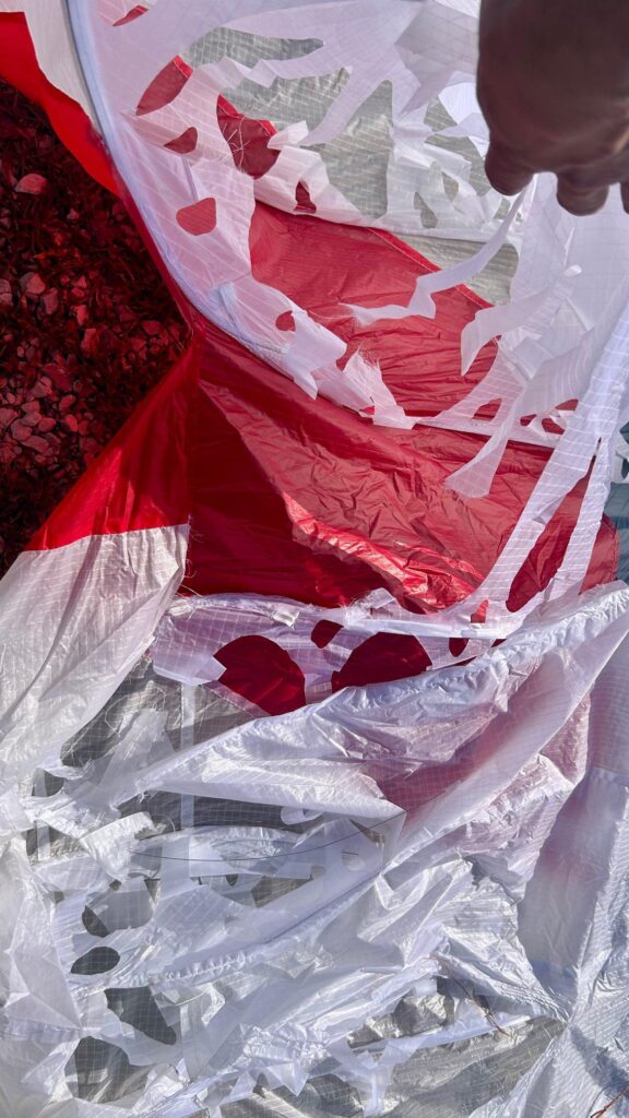 parapente rescue parapente déchiré structure interne. Réparation parapente Saint-Hilaire Grenoble Alpes Isère